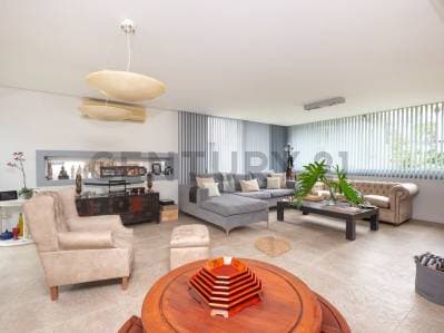 VENTA CASA 5 AMBIENTES EN BARRIO LOS CARDALES COUNTRY CLUB - Acepta permuta - 2