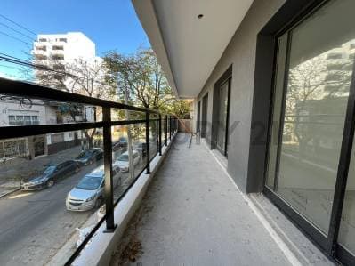 39 ENTRE 10 y 11 DEPARTAMENTO DE 1 DORMITORIO Y COCHERA EN VENTA LA PLATA PLAZA BELGRANO A ESTRENA - Principal