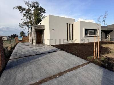 VENTA | CASA | 4 AMBIENTES | SANTA SOFIA | PILAR DEL ESTE - 3