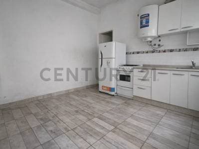 VENTA PH 4 AMBIENTES CON PATIO, TERRAZA, BERNAL - 2