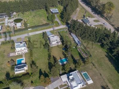 Lote en venta Miralagos II La Plata 1344 m² - 5