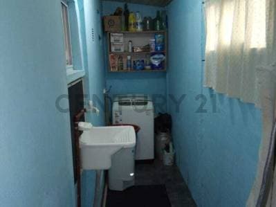 VENTA DE CASA EN LISANDRO OLMOS UBICACION IDEAL CON SALIDAS A RUTA 36 Y AVENIDA 44 - 2