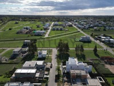 Venta de Lote de 597,90m2 en José Hernández, La Plata, Barrio Don Carlos - 3