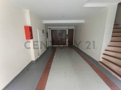 17 entre 36 y 37. Departamento en venta de un dormitorio con cochera. - 3