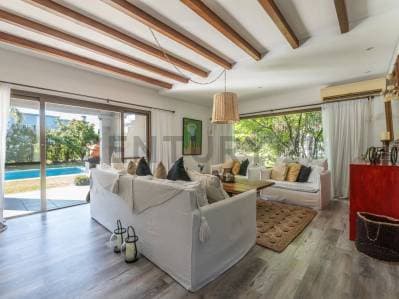 OPORTUNIDAD! Bajo de Precio ! Exclusiva casa en cul de sac en Venta 5 ambientes, en La Alameda , Nor - 4