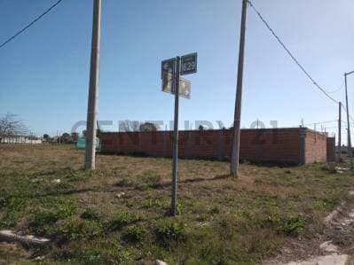 Lote de 280 m2 en Barrio abierto - Principal