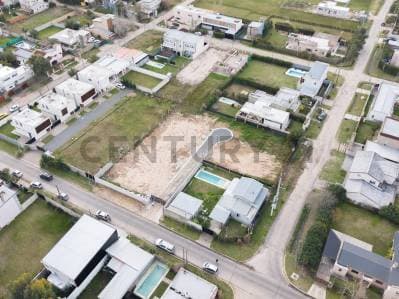 Lote en venta en barrio cerrado calle 6 entre 499 y 500. Escritura PH - 3