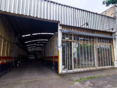 Venta GALPON 400 m² con oficinas en casco urbano, La Plata - 3
