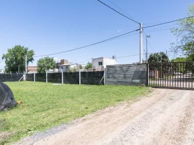LOTE EN VENTA 10 x 28 Barrio Liquidambar, La Plata - 5