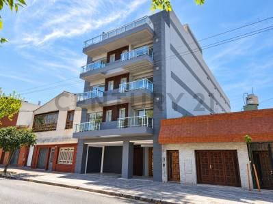 VENTA DEPARTAMENTO DOS AMB CON BALCON | ZONA BARRIO NAON - Principal