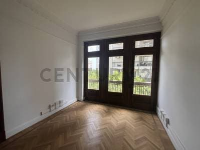 Oficina de categoría estilo francés en alquiler - Retiro - Principal