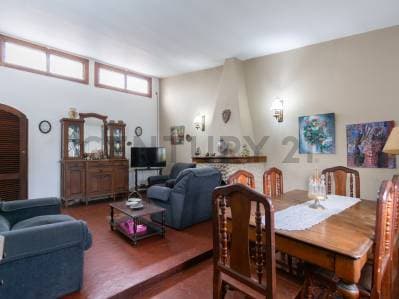 Venta Casa 4 Ambientes San Miguel con Pileta - 5