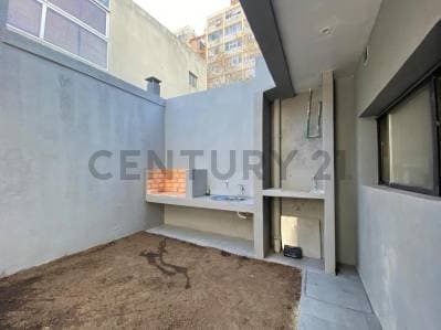 Casa 3 dormitorios a estrenar en venta en La Plata - 3