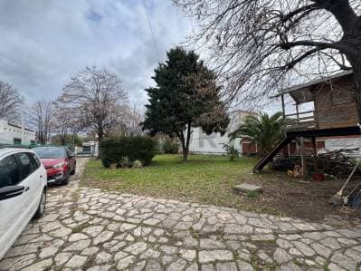 VENTA DE CASA 5 AMBIENTES CON PISCINA EN TURDERA - 2