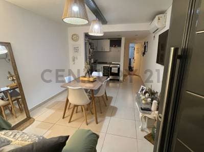 Venta Departamento de 2 Ambientes en Suite con Cochera en Lomas de Zamora - 2