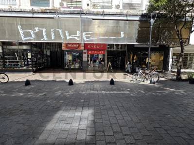 Local en venta en La Plata centro calle 8 con renta activa - 3