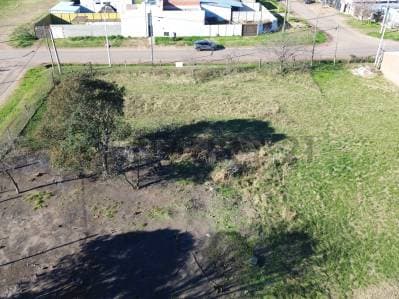 Terreno de 12,33 x 25,92 a una cuadra de Barrio Polo View. VENADO TUERTO - 2