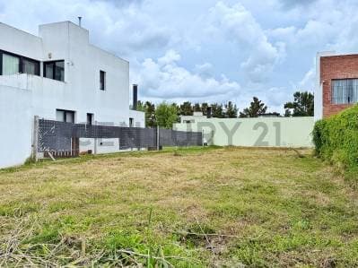 LOTE EN VENTA EN VILLA CASTELLS - 3