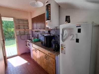 VENTA DE CASA MAS 2 DEPARTAMENTOS ENTRADAS INDEPENDIENTES ALFAR - 4