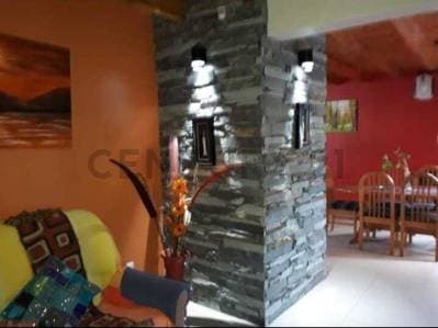 CASA CON DEPARTAMENTO EN VENTA - 5