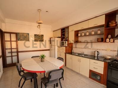 VENTA DE CHALET CON GRAN PATIO EN PUNTA MOGOTES - 5