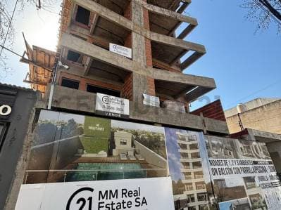 VENTA DEPTO 3 AMB CASEROS POZO - PERMUTA- FINANCIA ANTICIPOS BAJOS - Principal