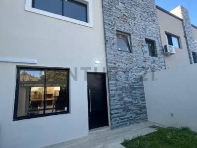 Venta de duplex a estrenar en Villa del Plata - Principal