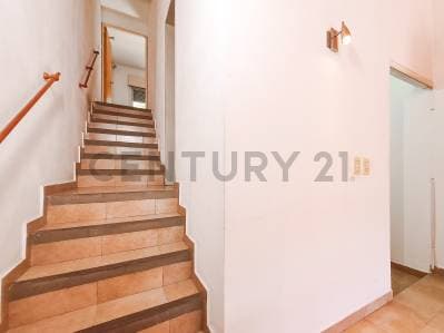 PH DE 1 DORMITORIO CON PATIO Y COCHERA EN VENTA EN LA PLATA - 5