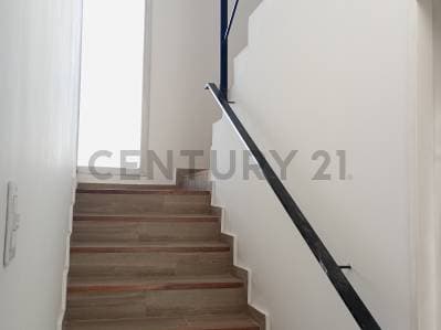 Departamento dúplex de 2 dormitorios en Imperial III – Moderno, luminoso y con múltiples balcones. - 2