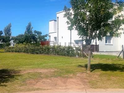 Venta Lote en cul de sac Barrio Santa Guadalupe - Pilar del Este. ULTIMOS LOTES!! - 4