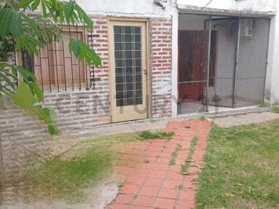 PH en venta 4 AMBIENTES A RECICLAR - IDEAL INVERSIÓN O PRIMER VIVIENDA calle 70 y 131 LA PLATA - Principal
