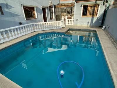 VENTA DE CASA 4 AMBIENTES CON PISCINA Y GARAGE EN ALEJANDRO KORN - Principal