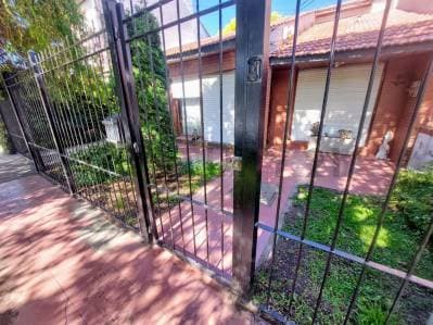 VENTA CASA 4 AMBIENTES CON PLAYROOM A RECICLAR + 2 DEPARTAMENTOS DE 1 AMBIENTE, CAISAMAR, MAR DEL PL - 4
