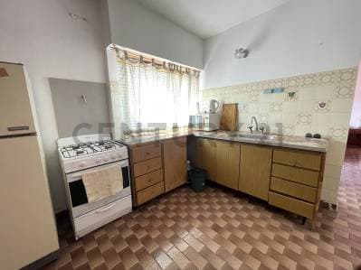 Venta Departamento 3 ambientes con terraza propia en Santa Teresita Pleno centro - Principal