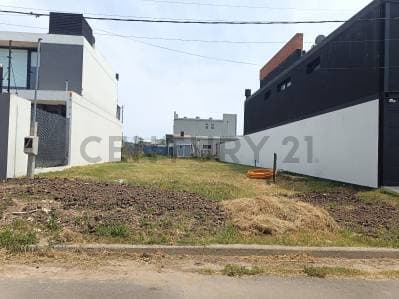 LOTE TERRENO EN VENTA EN LA PLATA JOSE HERNANDEZ DON CARLOS II - 4