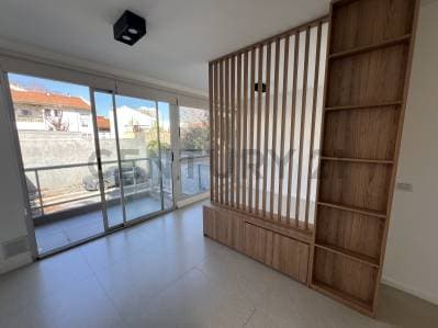 ALQUILER MONOAMBIENTE DIVIDIDO NUEVO + PATIO PROPIO + BALCON EN SAAVEDRA - Principal