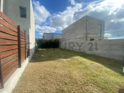 Lote en Barrio semi cerrado Don Jose 30 entre 505 y 506 - 5