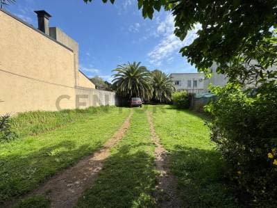 Lote en venta en City bell - 540m2 - con casa a reciclar/demoler - 467 / Belgrano y Vergara - Principal