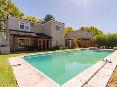 ALQUILER CASA 4 AMB C/ JARDIN, PILETA - AMOBLADA - 2