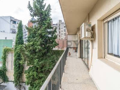 OPORTUNIDAD ! BAJO DE PRECIO 3 AMBIENTES LUMINOSOS CON BALCON CORRIDO DE 11 METROS CONTRAFRENTE ABIE - 2