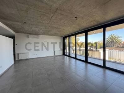 DEPARTAMENTO DE 2 DORMITORIOS CON COCHERA EN VENTA EN CITY BELL - 4