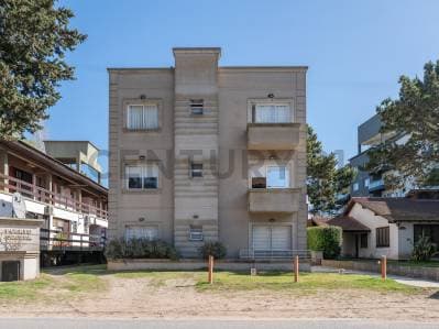 Venta departamento Tríplex en Pinamar - 2