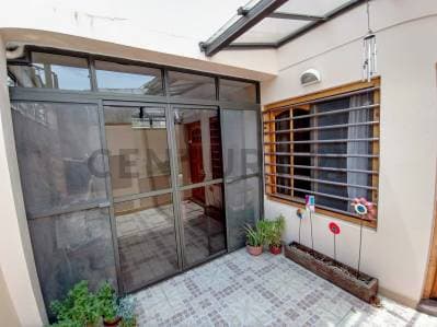 CASA EN VENTA EN LA PLATA BLOQUE DE 5 AMBIENTES - 2