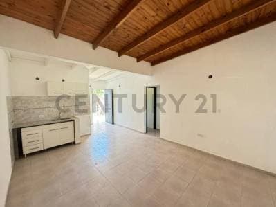 CALLE 30 ESQUINA 477 - Venta de PH - City Bell - 2