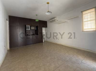 VENTA MONOAMBIENTE MORON CENTRO - Patio uso comun - Ideal inversión o primera vivienda - 5