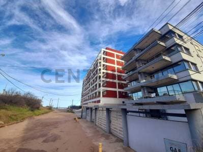 DEPARTAMENTO EN VENTA 2 AMBIENTES Y MEDIO A 40 METROS DE LA PLAYA DE VILLA GESELL - 2
