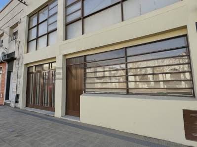 Casa en venta en Berisso centro con local - Principal