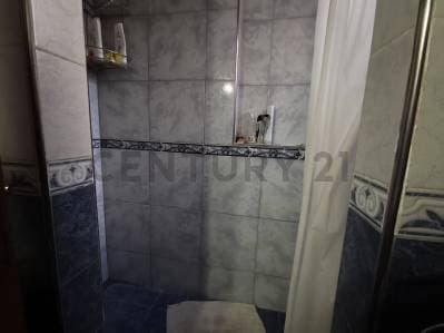 venta cas multifamiliar mas departamento de 4 ambientes en planta alta con entrada individual - 5