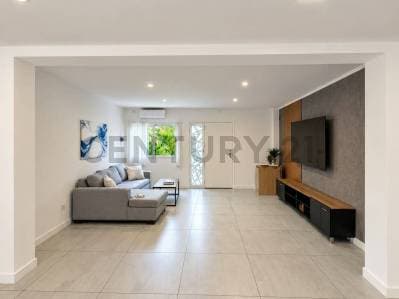 Venta casa 3 ambientes con parque y pileta, Barrio Montecarlo, Pilar - 3