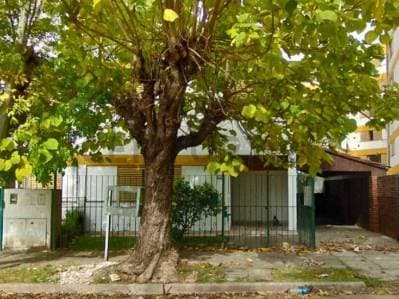 Casa en Venta 4 Dormitorios, Excelente Ubicación en Villa Elisa - Principal